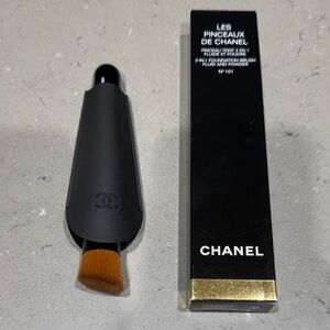 CHANEL Black and Brown 2-in-1 Foundation Brush New/Unused